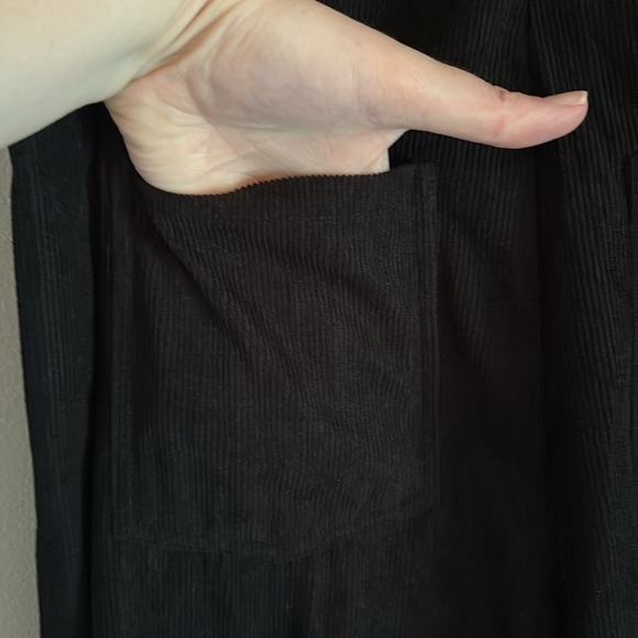 SHEIN Black Jumpsuit with Square Neckline and Relaxed Fit - Picture 10 of 10